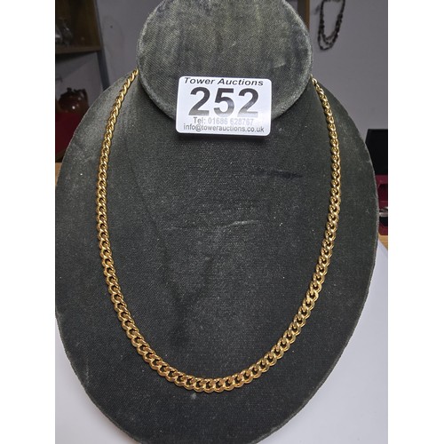 252 - A good 18ct gold plated curb link neck chain in excellent clean condition with no ware and appears t... 