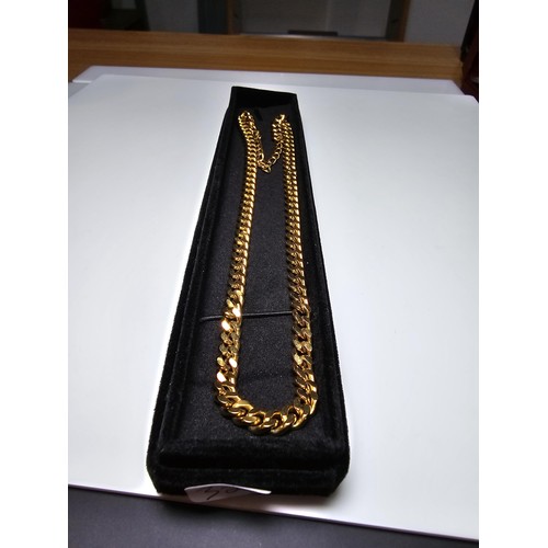 252 - A good 18ct gold plated curb link neck chain in excellent clean condition with no ware and appears t... 