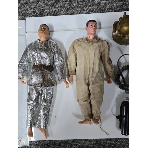 73 - Early 1960's 4x Palitoy Action man figures, includes the earliest 1st & 2nd series figures (see phot... 