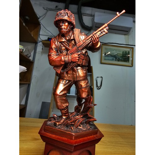 237 - A stunning Danbury mint resin solider figure and coin set titled 