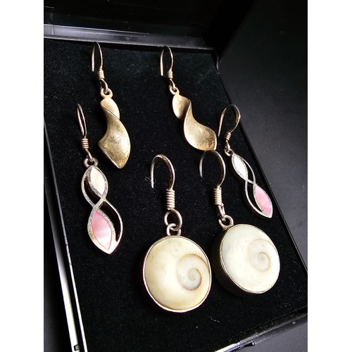 279 - A bundle of 3x pairs of 925 silver drop earrings, 1 pair is inset with shells another with pink moth... 