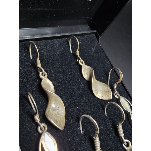 279 - A bundle of 3x pairs of 925 silver drop earrings, 1 pair is inset with shells another with pink moth... 