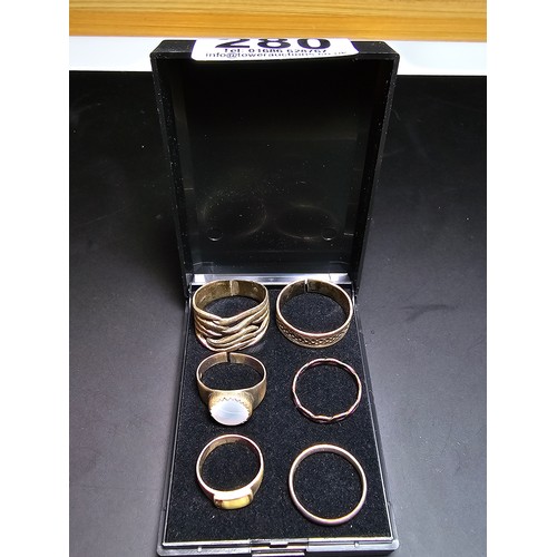 280 - A bundle of 6x 925 silver rings, 3 of the rings have splits to the bands, the other 3 are in good or... 