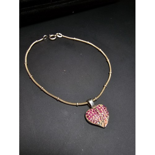 294 - A pretty 925 silver bracelet with a 925 silver heart charm. In good clean condition and boxed, the h... 