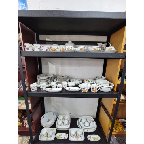 441 - A large collection the Royal Worcester Evesham series dinner set. around 110 items inc. 11 dinner pl... 