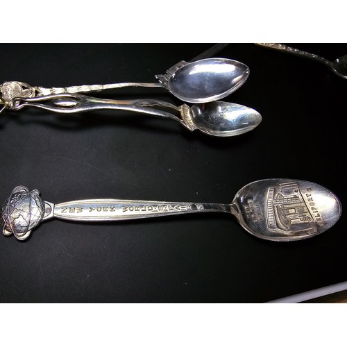 300 - A lot of collectables which includes 9x solid silver tea spoons, a pair of salt and pepper shakers m... 