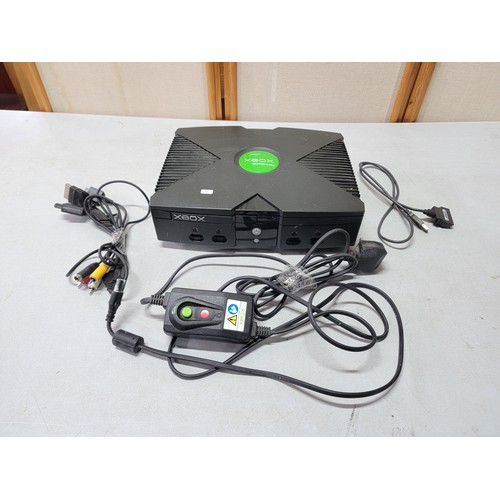 45 - Original Xbox video game console complete with power supply serial number 1015392 23905.