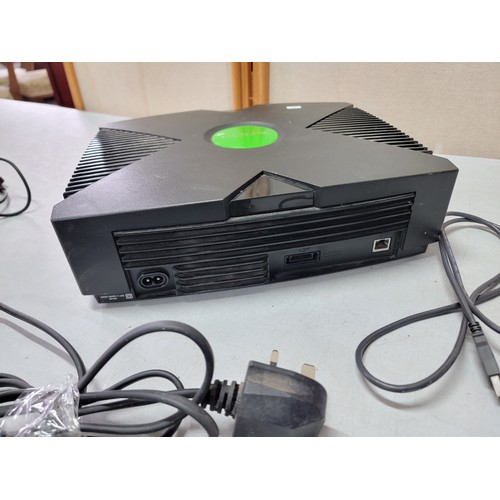 45 - Original Xbox video game console complete with power supply serial number 1015392 23905.