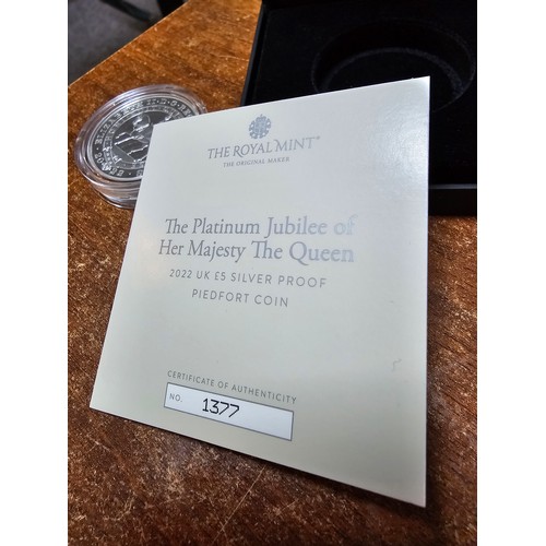 242 - The Royal Mint 2022 UK £5 silver proof piedfort coin, the platinum jubilee of H.M. Queen Elizabeth I... 