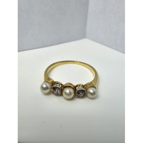 264 - A fine quality 18ct yellow gold pearl and diamond ring inset with 2 large diamonds, combined weight ... 