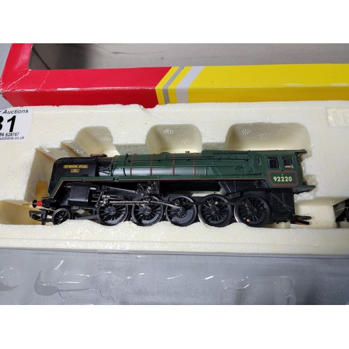 31 - Boxed Hornby Evening Star 92220 loco with tender in BR green, in need of attention