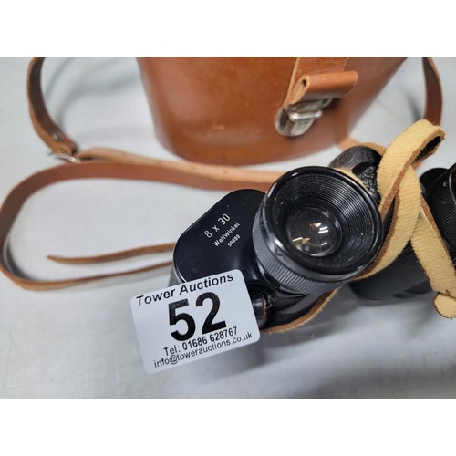 52 - A pair of cased Steinheil optik Weitwinkel vintage binoculars 8x30 in good order