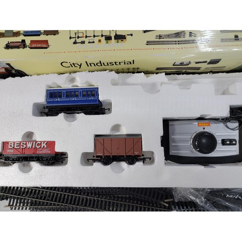 40 - Boxed Hornby City Industrial 00 gauge train contains the power unit, track and train with rolling st... 