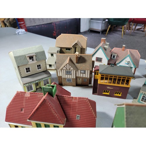 42 - Large box full of model railway buildings made of cardboard inc railway station, town hall, houses, ... 