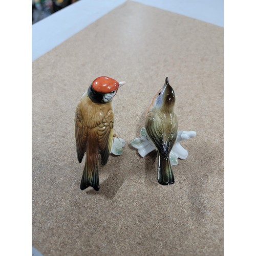 58 - 5x good quality Karl ENS ceramic figures of birds each stamped to the base inc a pair of wrens, a bi... 