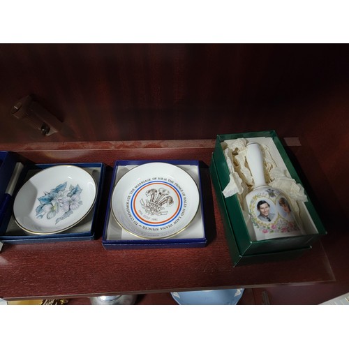 67 - 3x shelves full of collectable china inc a Japanese earthenware Taisho wine pot, a floral decorated ... 