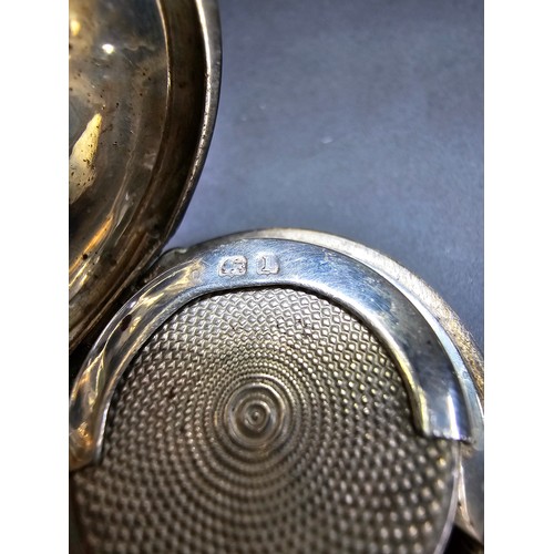 243 - Good quality hallmarked silver case for full sovereigns hallmarked to Birmingham featuring a domed a... 