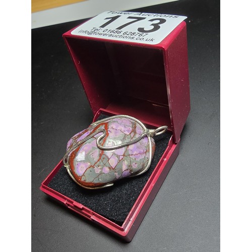 173 - A large pendant featuring a large jasper stone with an interesting natural multi colour and design s... 