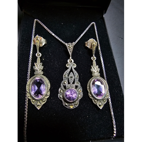 183 - Pretty 925 silver art deco style matching jewellery set which includes pendant chain, and drop earri... 