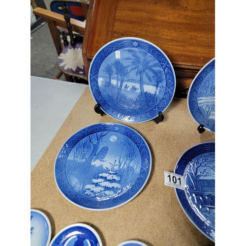 101 - Quantity of 13x Royal Copenhagen items inc 6x plates dated 1972 - 1977 along with a 3x blue and whit... 