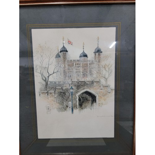 112 - Collection of 6x framed and glazed prints of various London landmarks inc Piccadilly Circus, Royal A... 