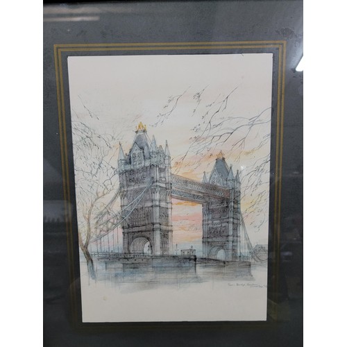 112 - Collection of 6x framed and glazed prints of various London landmarks inc Piccadilly Circus, Royal A... 