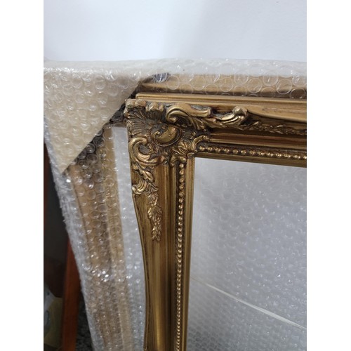 113 - 2x good quality ornate gilt frames both in good order largest measures 60cm high 49cm wide the other... 