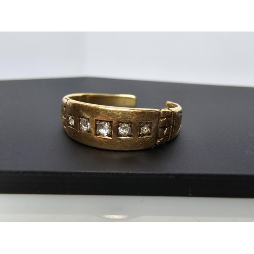 220A - An antique Victorian 18ct yellow gold 5 stone diamond ring, the ring has a split to the band so woul... 