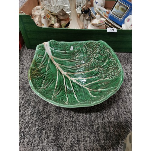 44 - Large qty of various collectable china and ceramic items to include large cabbage leaf formed bowl, ... 