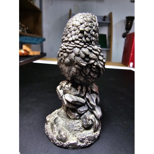 120 - A country artist hallmarked silver filled owl figure presenting excellent detail, dated 1989 and sig... 