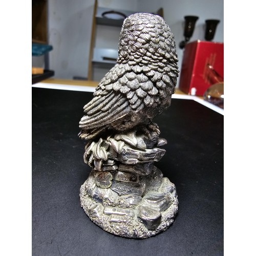 120 - A country artist hallmarked silver filled owl figure presenting excellent detail, dated 1989 and sig... 