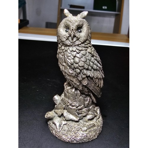 121 - A country artist hallmarked silver filled owl figure presenting excellent detail, dated 1989 and sig... 