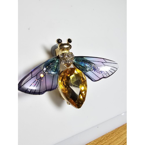 135 - 2x very pretty Pique a Jour style brooches which includes a butterfly and bee, both having colourful... 