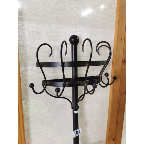 101 - Good quality vintage metal wall mounted coat rack hanger with ten hooks. Measures 70cm in length.