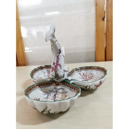 112 - Vintage Wong Lee 3 part hand painted Koi fish and clam shell formed candy serving dish. Height measu... 