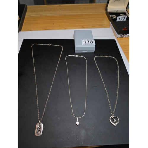 178 - Bundle of 3x 925 silver pendant and necklaces complete with a presentation box. All in good order, l... 