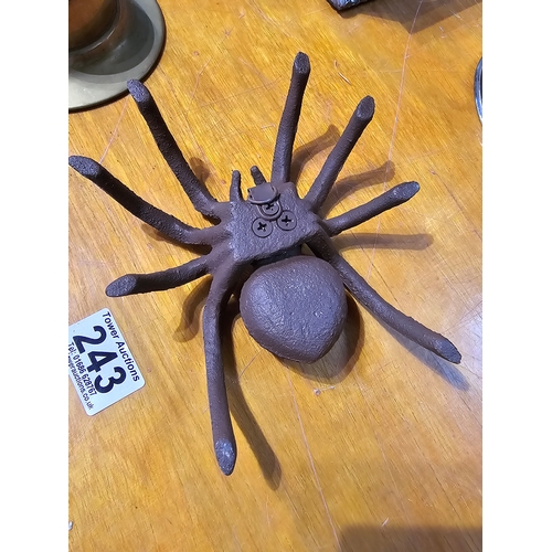 243 - A good quality cast iron spider / tarantula figure which can be freestanding or wall hanging. Width ... 