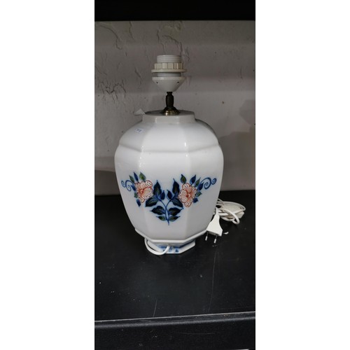 346 - Vintage Dutch Makkum Tichelaar Delft table lamp, shade not included. In very good clean condition. M... 