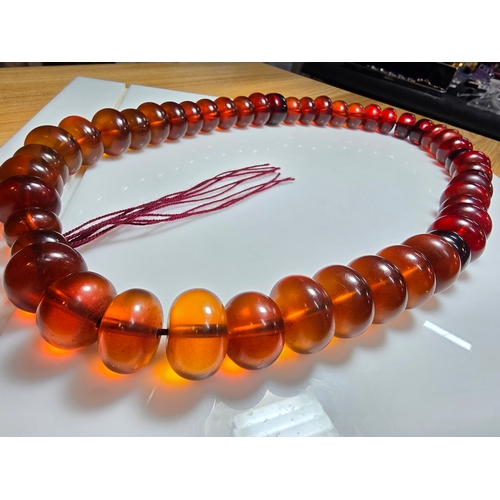 187 - Good Vintage Very Large and Impressive Bakelite Amber Beaded Necklace, which are heavy having a tota... 