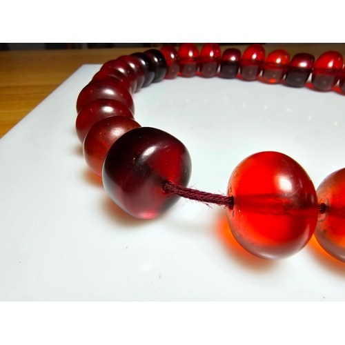 187 - Good Vintage Very Large and Impressive Bakelite Amber Beaded Necklace, which are heavy having a tota... 