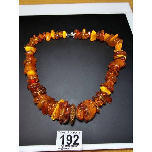 192 - A good quality vintage genuine baltic amber beaded necklace featuring polished shaped amber beads wi... 