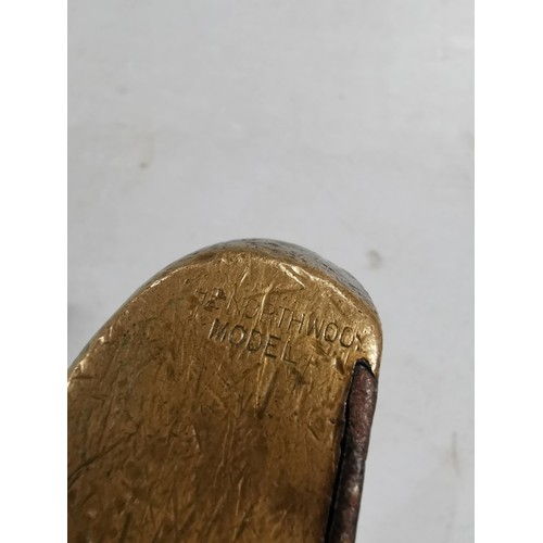 2 - An antique wooden hickory shafted golf putter made by H.E. Northwood, model medium lie, in good over... 