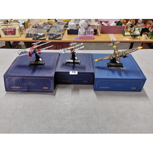 15 - 3x Oxford die-cast airplane models complete with stands and original boxes, all scale 1:72 and appea... 