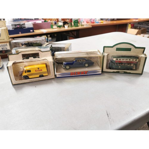 30 - A quantity of 14x boxed diecast model vehicles to include dinky 1949 Land Rover, models of yesteryea... 