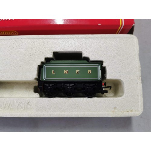 32 - Boxed Hornby 00 Gauge LNER Class B12/3 4-6-0 locomotive.