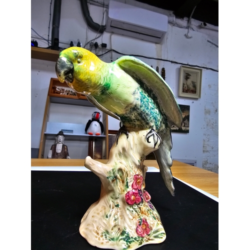 175 - Beswick Parakeet figure model number 930. In excellent condition with no damage, presenting vibrant ... 