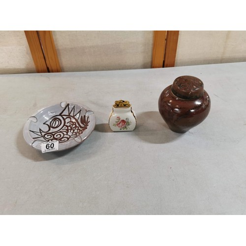 60 - Small quantity of collectables inc a studio pottery swirl design ashtray, an earthen ware studio pot... 