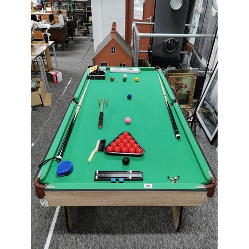 86 - Good quality Hy-Pro 6ft x 3ft pool / snooker table complete with snooker cues, snooker balls, boxed ... 