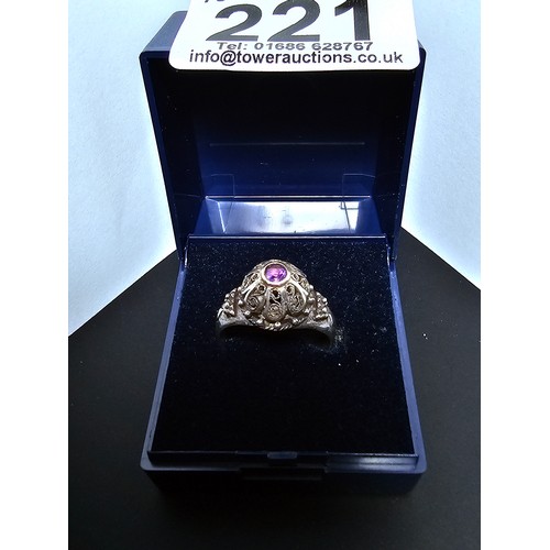 221 - A good quality vintage ornate 925 silver dress ring featuring intricate filigree worked design with ... 