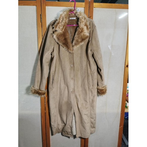 131 - Good quality full length ladies coat with wool lining in good order by South Lodge size XL in good o... 